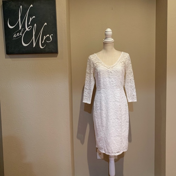 Bold Elements gown - Picture 10 of 11